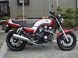 CB750
